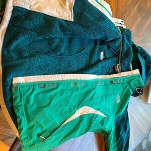North Face Jacket - outer rain/snow proof shell with an inner oso fleece jacket.